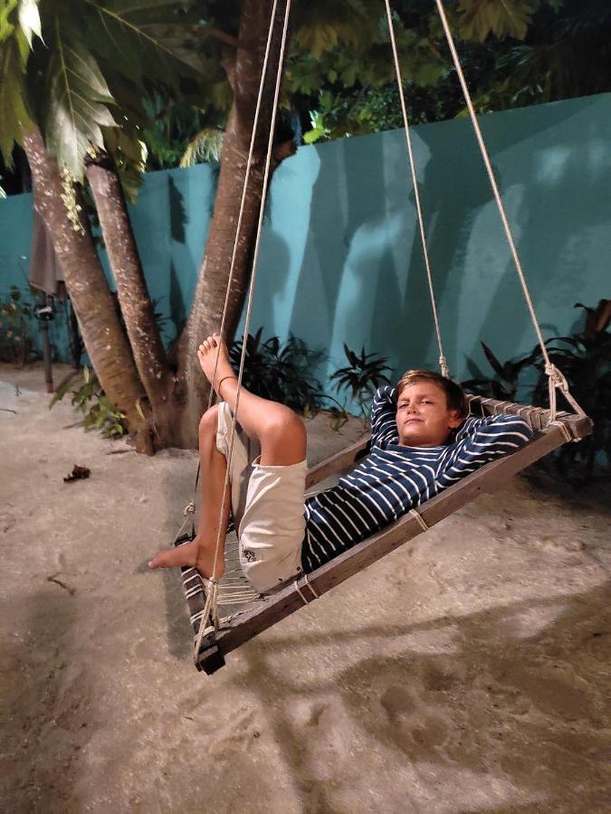 Surfretreat Otel Bodufolhudhoo Dış mekan fotoğraf