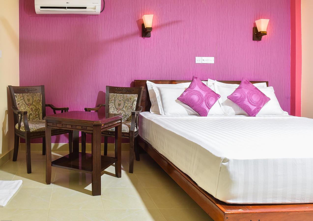 Surfretreat Otel Bodufolhudhoo Dış mekan fotoğraf