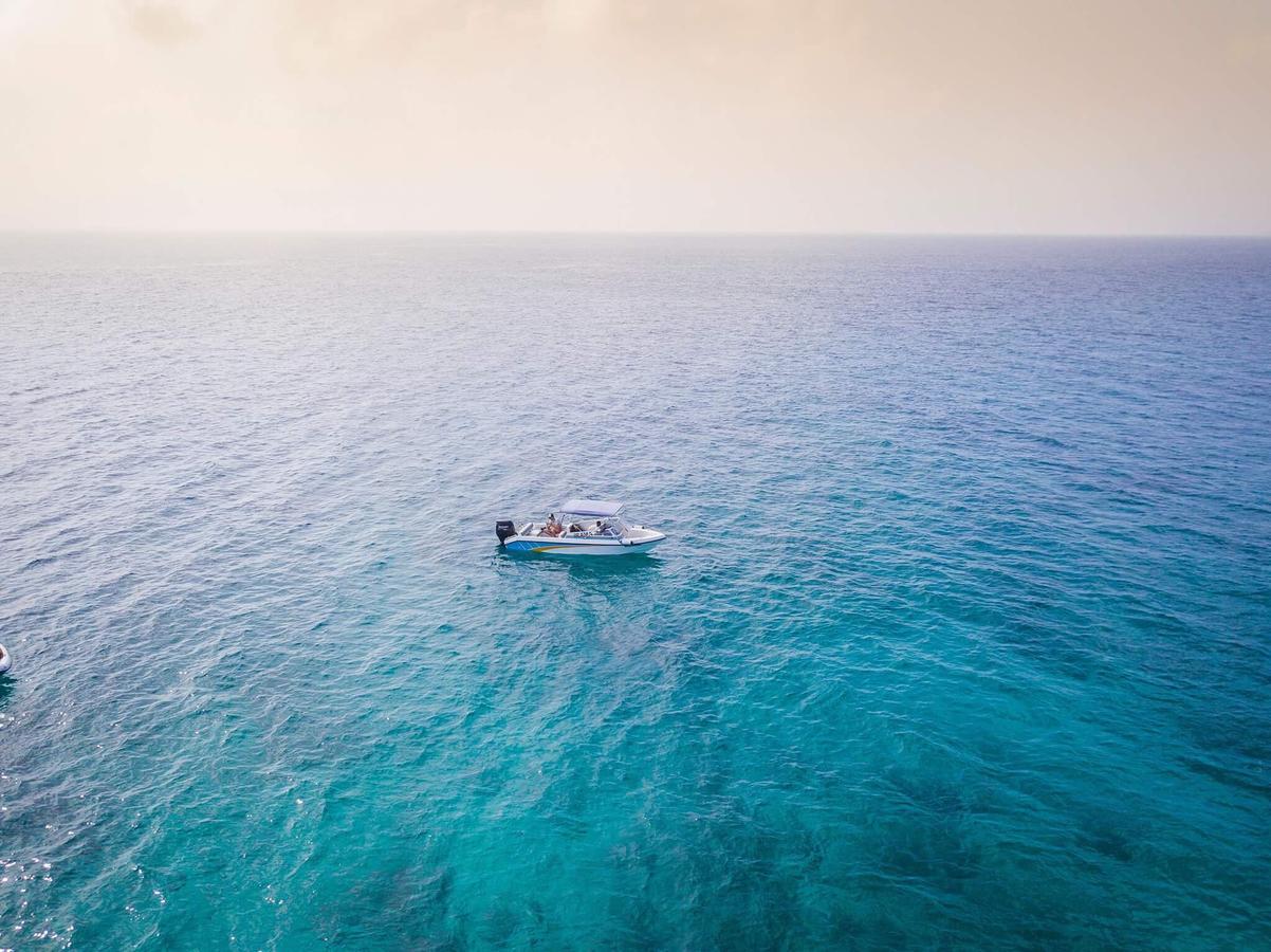 Surfretreat Otel Bodufolhudhoo Dış mekan fotoğraf